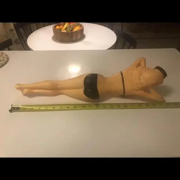 1957 Jayne Mansfield water bottle pin up girl beauty queen 22” in great shape - Picture 4 of 10